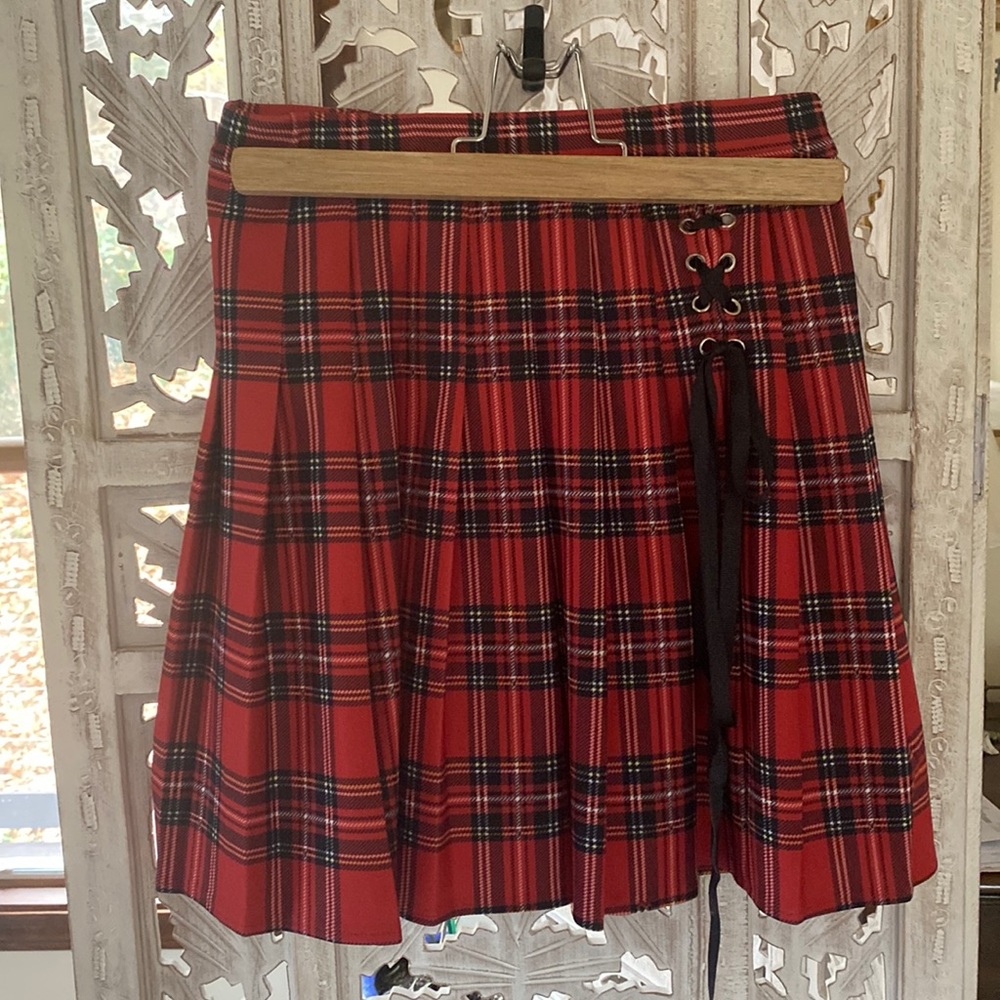 Red plaid pleated mini skirt size XS